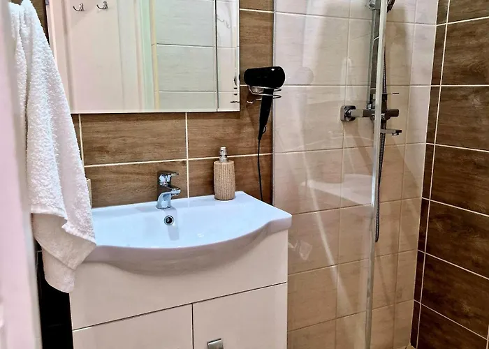 Ket Siraly Siklós